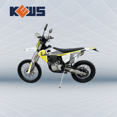 El aire de CB250 120KM/H K22 refrescó 4 bicis de la suciedad del movimiento con el sistema completo