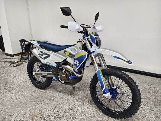 KEWS K27-YBS300 Motocicleta Enduro de 300cc refrigerada por líquido con suspensión ajustable para rendimiento extremo fuera de carretera
