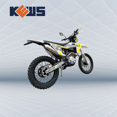 El aire de CB250 120KM/H K22 refrescó 4 bicis de la suciedad del movimiento con el sistema completo