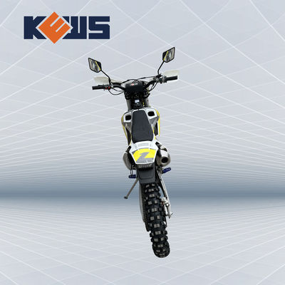 El aire de CB250 120KM/H K22 refrescó 4 bicis de la suciedad del movimiento con el sistema completo