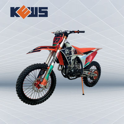 Motocicletas rojas y negras K23 del motor de cuatro movimientos de la suciedad de la bici en Zongshen NC300S 300CC
