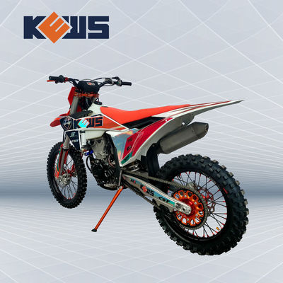 Motocicletas rojas y negras K23 del motor de cuatro movimientos de la suciedad de la bici en Zongshen NC300S 300CC
