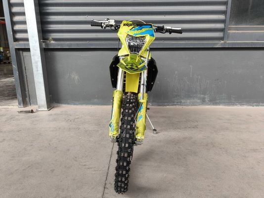Rendimiento todoterreno con KEWS 176fmn YB300H Enduro K23 de cuatro tiempos