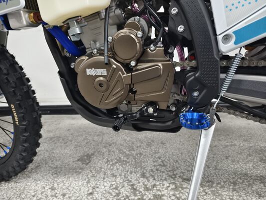 KEWS K27-YBS300 Motocicleta Enduro de 300cc refrigerada por líquido con suspensión ajustable para rendimiento extremo fuera de carretera
