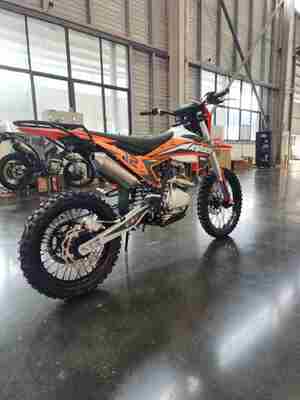 KEWS 161FMJ CB150D 4T Enduro/Motocross Motorcycle with 145ML Piston Displacement Electric+Kick Starter and 5 Speed Transmission